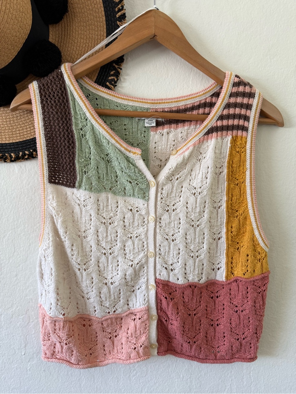 American Eagle Crochet Patchwork Button Up Sweater Vest Size Medium - Picture 10 of 16
